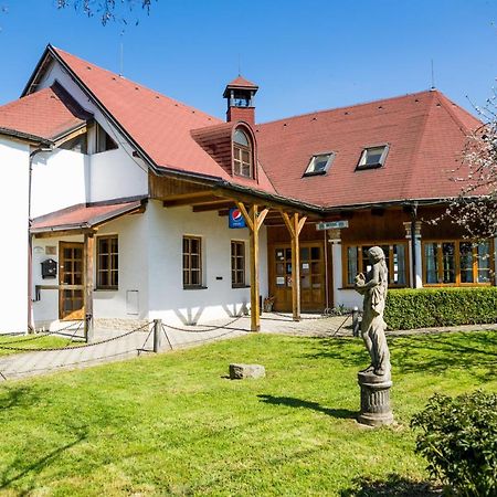 Penzion Terasa, Bed & Breakfast Velke Losiny Exterior photo