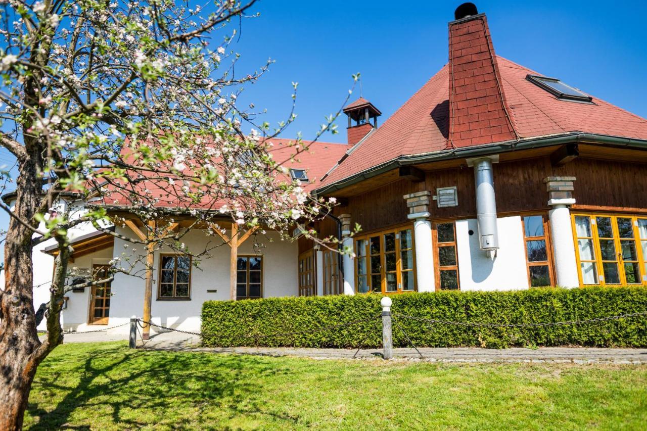 Penzion Terasa, Bed & Breakfast Velke Losiny Exterior photo